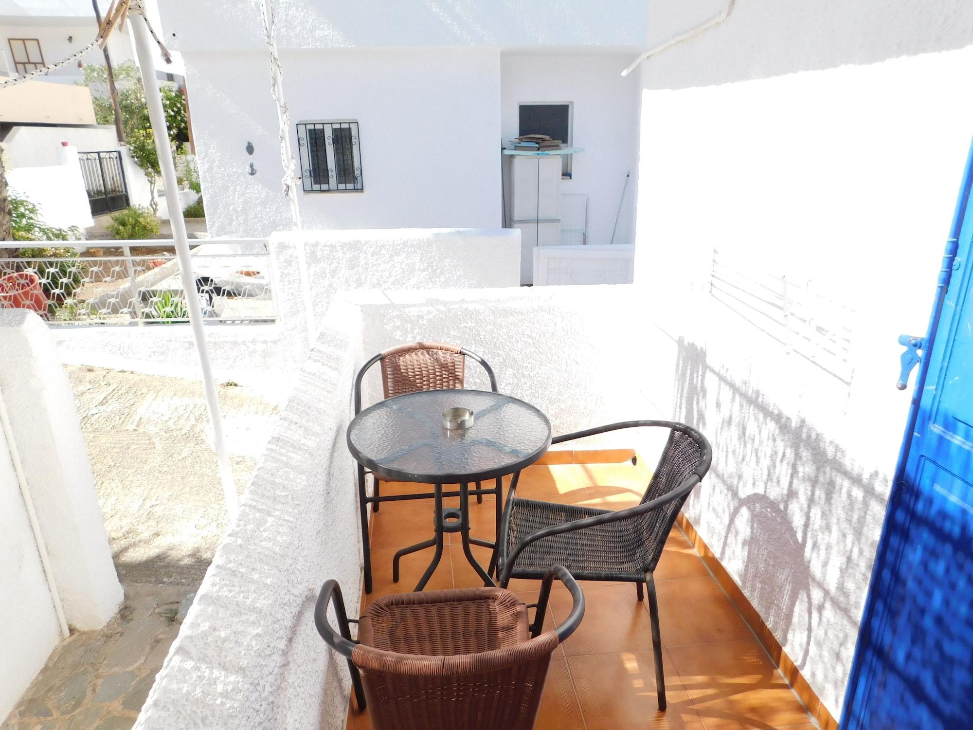 Perdika Mare Guesthouse Exterior photo